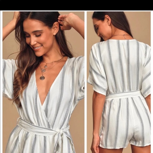 Lulu’s white striped plunge romper - Picture 2 of 7